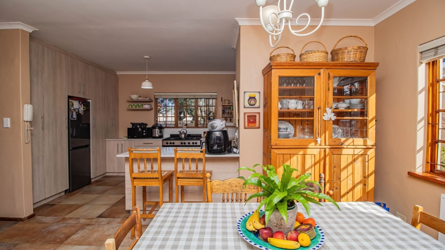 4 Bedroom Property for Sale in Table View Western Cape